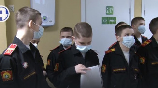 На прививку, становись! Свердловских суворовцев вакцинировали от COVID-19