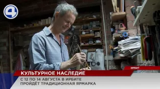 Деревянный автопарк собрал мастер из Ирбита Деревянный автопарк собрал мастер из Ирбита