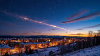 Вспышка в небе! Над Уралом пролетел метеор Вспышка в небе! Над Уралом пролетел метеор