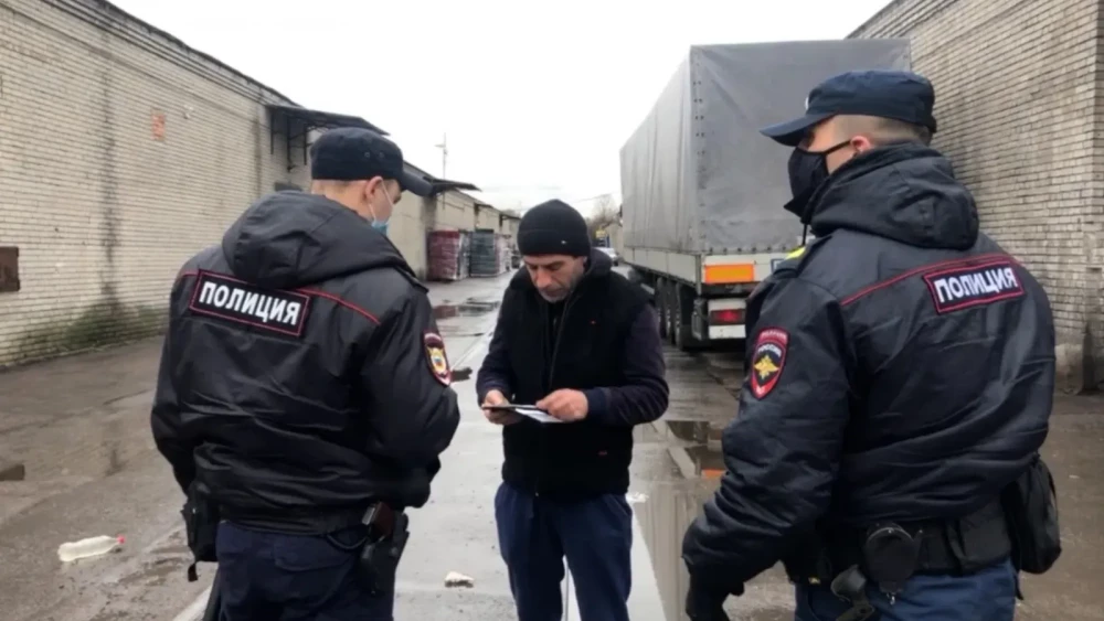В Екатеринбурге начались рейды по выявлению мигрантов без учета