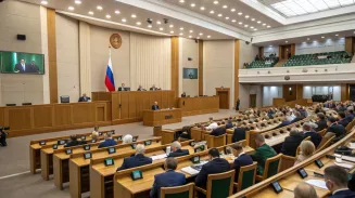 Свердловские депутаты обсудили меры поддержки молодых семей и инвалидов Свердловские депутаты обсудили меры поддержки молодых семей и инвалидов