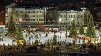 Каток на площади 1905 года в Екатеринбурге откроется в ноябре Каток на площади 1905 года в Екатеринбурге откроется в ноябре