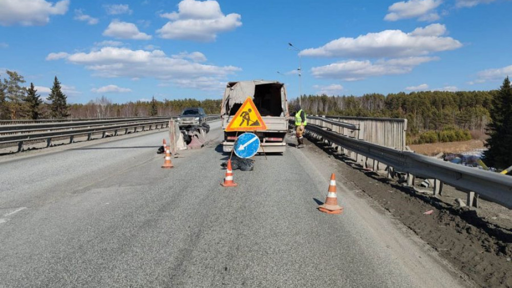 Продолжается ремонт эстакады на ЕКАД