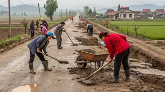 Путь из грязи: сельчане добиваются ремонта дороги Путь из грязи: сельчане добиваются ремонта дороги