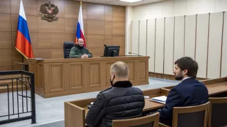 Суд вынес приговор жителю Ревды, который прикурил сигарету от Вечного огня Суд вынес приговор жителю Ревды, который прикурил сигарету от Вечного огня