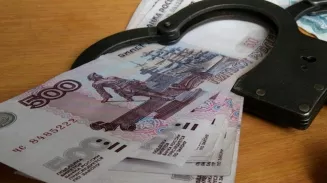 В Екатеринбурге иностранец попытался дать взятку полицейскому В Екатеринбурге иностранец попытался дать взятку полицейскому