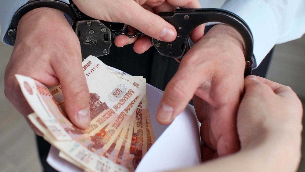 Бывший инспектор ФНС Екатеринбурга осужден за взятки