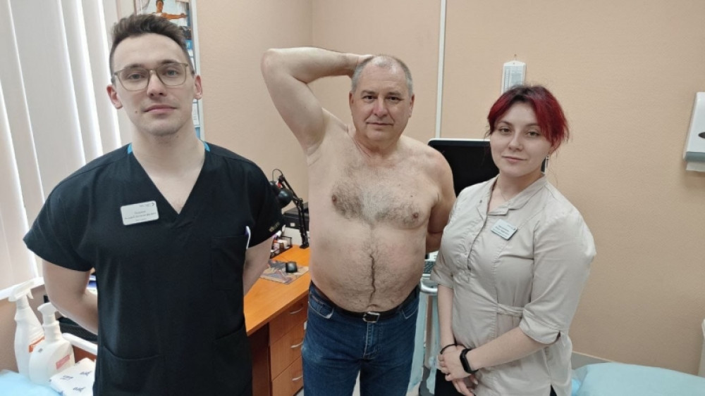 В Екатеринбурге врачи спасли мужчину с метастазом рака, не найдя первоначальную опухоль