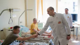 Глава региона посетил Свердловский госпиталь для ветеранов войн Глава региона посетил Свердловский госпиталь для ветеранов войн