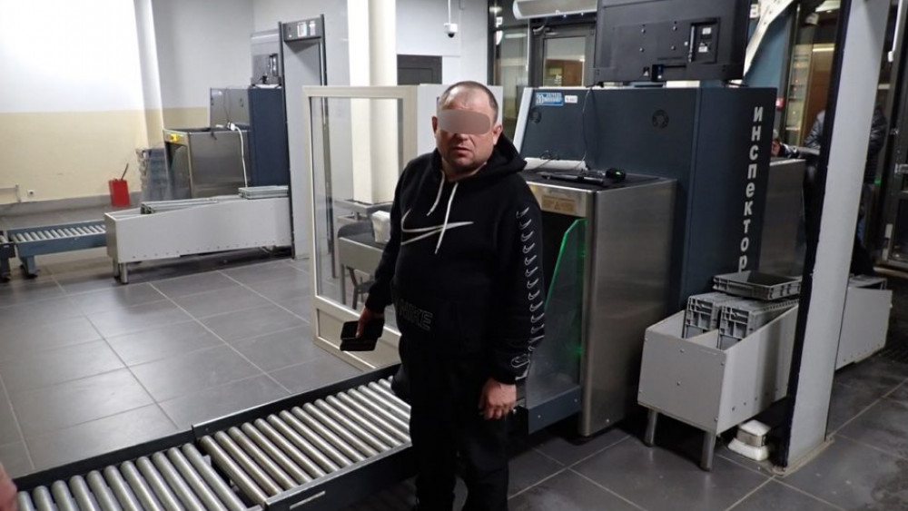 На ЖД вокзале Екатеринбурга вахтовик украл рюкзак с 2 млн рублей