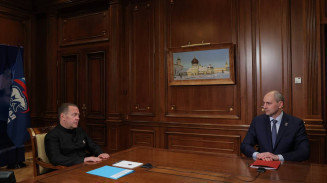 Медведев поддержал кандидатуру Дениса Паслера как нового секретаря «Единой России»