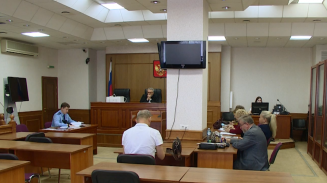 Начался судебный процесс о массовой драке и убийстве возле кафе на улице Сухоложской Начался судебный процесс о массовой драке и убийстве возле кафе на улице Сухоложской
