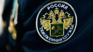Таможня Кольцово изъяла одежду у супругов на миллион рублей Таможня Кольцово изъяла одежду у супругов на миллион рублей