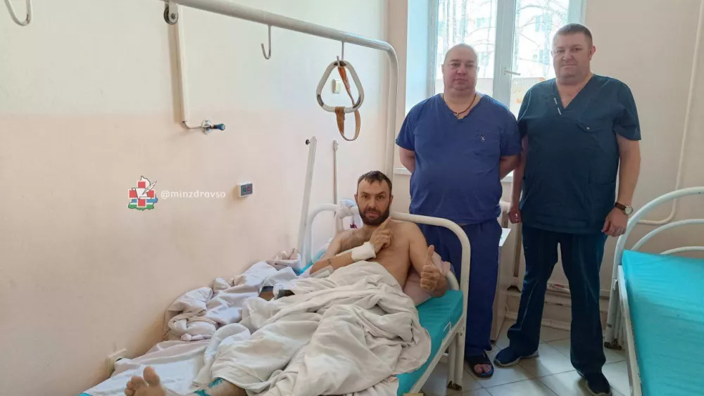 Врачи спасли мотоциклиста после тяжёлого ДТП в Берёзовском