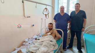 Врачи спасли мотоциклиста после тяжёлого ДТП в Берёзовском Врачи спасли мотоциклиста после тяжёлого ДТП в Берёзовском