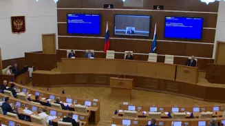 Денис Паслер заслушал доклад о работе правительства за 2024 год Денис Паслер заслушал доклад о работе правительства за 2024 год