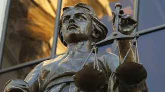 Адвокат из Екатеринбурга обвиняется в мошенничестве Адвокат из Екатеринбурга обвиняется в мошенничестве