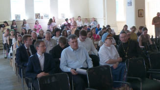Как защитить русский язык от сквернословия, обсудили в столице Урала Как защитить русский язык от сквернословия, обсудили в столице Урала