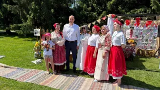 Парк Маяковского превратился в одну огромную творческую площадку Парк Маяковского превратился в одну огромную творческую площадку
