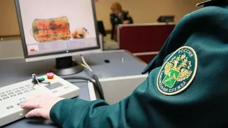 Таджикистанец пойман с 1 кг табака в Кольцово Таджикистанец пойман с 1 кг табака в Кольцово