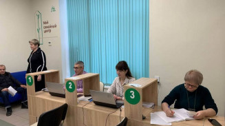 14 тысяч соцработников помогают уральцам в трудных ситуациях