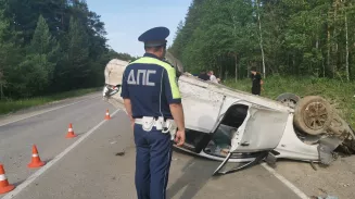 Пьяный водитель без прав устроил ДТП под Екатеринбургом Пьяный водитель без прав устроил ДТП под Екатеринбургом