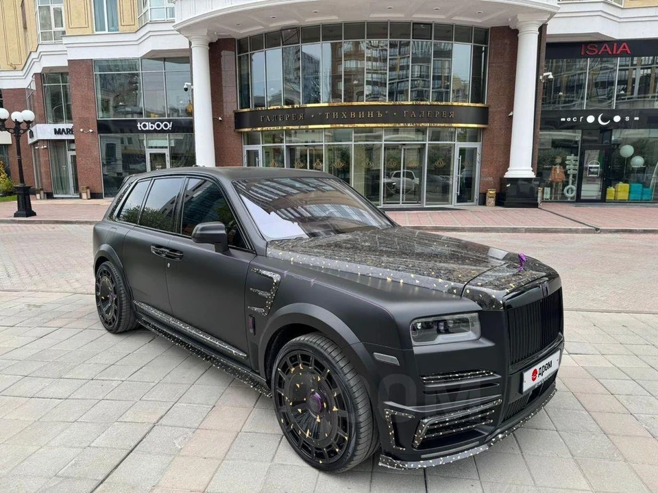 В Екатеринбурге выставили на продажу элитный Rolls-Royce Cullinan за 75 млн В Екатеринбурге выставили на продажу элитный Rolls-Royce Cullinan за 75 млн