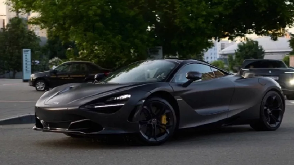 В Екатеринбурге засняли роскошный McLaren 720s