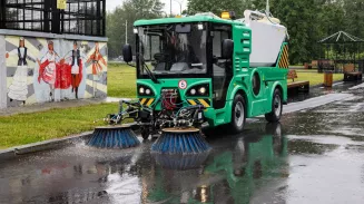 Екатеринбург начнет тестировать новую коммунальную машину МК2000 в августе Екатеринбург начнет тестировать новую коммунальную машину МК2000 в августе