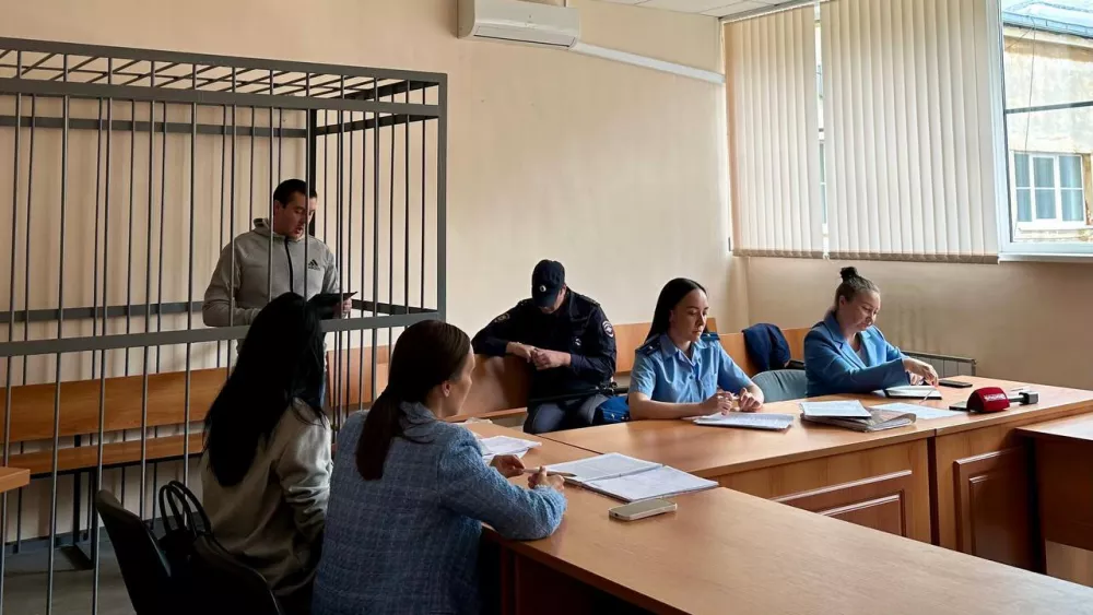 Мужчина получил 2 года принудительных работ за нападение на журналистов