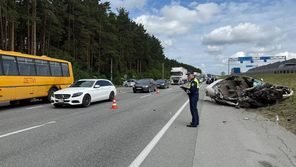 Четыре человека пострадали в ДТП с автобусом на ЕКАД