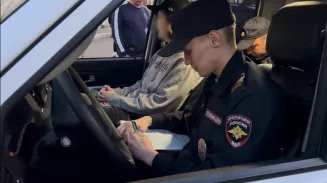 Полиция задержала 20 подростков за нарушение комендантского часа Полиция задержала 20 подростков за нарушение комендантского часа