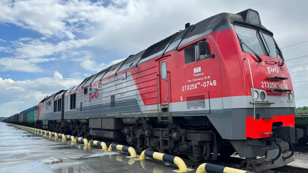 Грузовой поезд из Екатеринбурга в Китай будет ездить транзитом через Казахстан