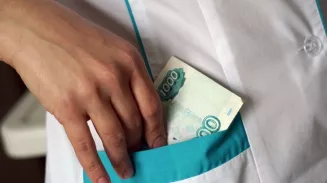 Компания-поставщик мяса обвиняется в даче взятки ветеринарному врачу Компания-поставщик мяса обвиняется в даче взятки ветеринарному врачу