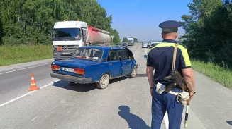 На трассе под Екатеринбургом произошло смертельное ДТП На трассе под Екатеринбургом произошло смертельное ДТП