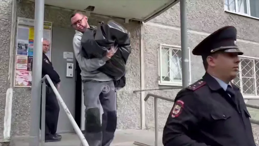 В квартире в Екатеринбурге мать убила своих детей