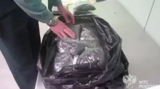 В Кольцово задержали иностранца с крупной партией насвая