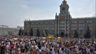 Священник в Екатеринбурге выступил против празднования Дня города в пост