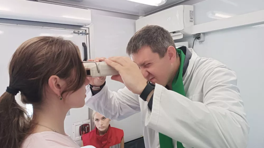 Более 500 екатеринбуржцев бесплатно проверили зрение на фестивале «Красная строка»