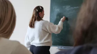 По 100 тысяч рублей получат студенческие семьи УрФУ при рождении ребенка По 100 тысяч рублей получат студенческие семьи УрФУ при рождении ребенка