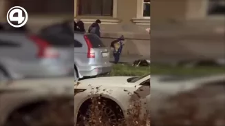 Жена пострадавшего в драке с таксистом на Уралмаше рассказала о конфликте Жена пострадавшего в драке с таксистом на Уралмаше рассказала о конфликте