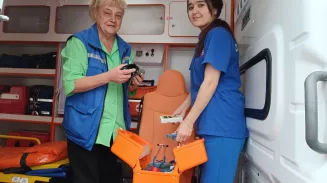 Медики двух больниц спасли мужчину, у которого за рулем случился инфаркт