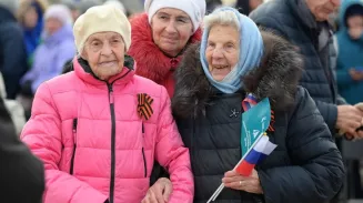 Денис Паслер поздравил уральцев с Днём народного единства