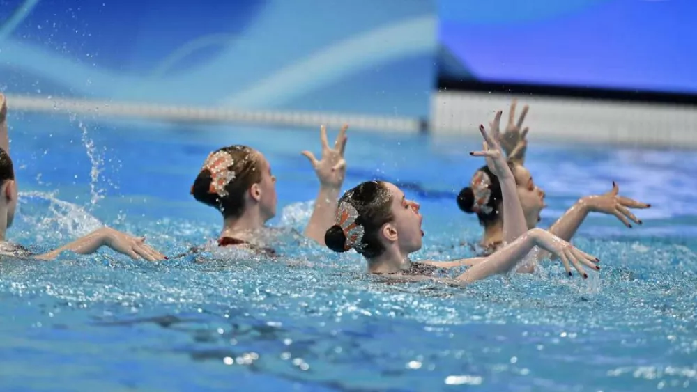 Более 300 спортсменов выступят на чемпионате УрФО по синхронному плаванию