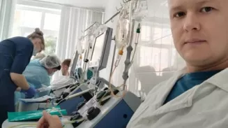 Полицейский из Екатеринбурга стал донором костного мозга и спас жизнь незнакомцу Полицейский из Екатеринбурга стал донором костного мозга и спас жизнь незнакомцу