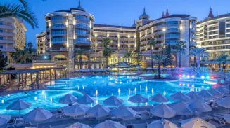 Семья из Екатеринбурга взыскала с туроператора 230 тысяч рублей за постель с клопами