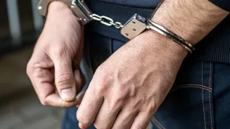 В Екатеринбурге на улице Малышева задержали слесаря с мефедроном