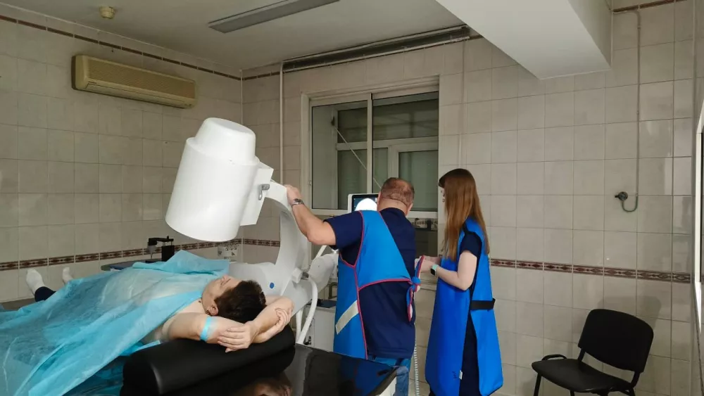 Больница в Екатеринбурге получила аппарат для дробления камней в почках за 50 млн рублей Больница в Екатеринбурге получила аппарат для дробления камней в почках за 50 млн рублей