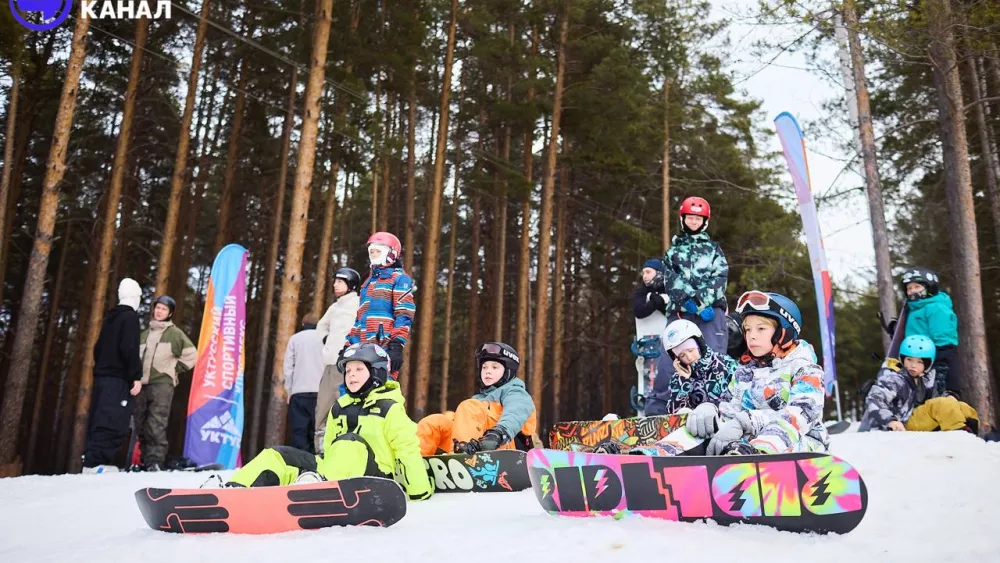 Горнолыжный сезон открыли на Уктусе в Екатеринбурге Горнолыжный сезон открыли на Уктусе в Екатеринбурге