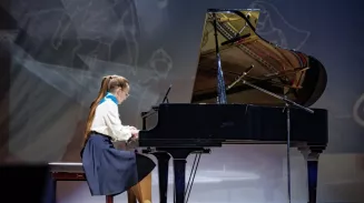 Екатеринбургские школы искусств получили 16,5 млн рублей на новые инструменты